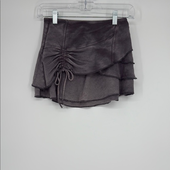 BDG Luna Ruffle Ruched Mini Skirt Size XS - Picture 2 of 9